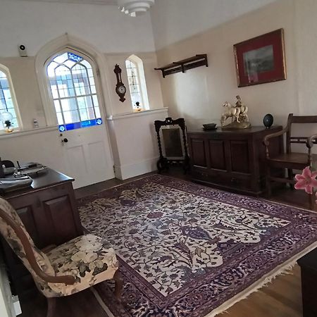 Tranquil Getaway Near Brecon Beacons Apartment Llandovery Ngoại thất bức ảnh
