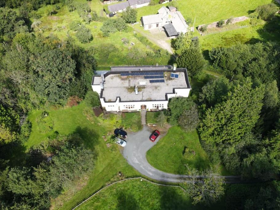 Tranquil Getaway Near Brecon Beacons Apartment Llandovery Ngoại thất bức ảnh